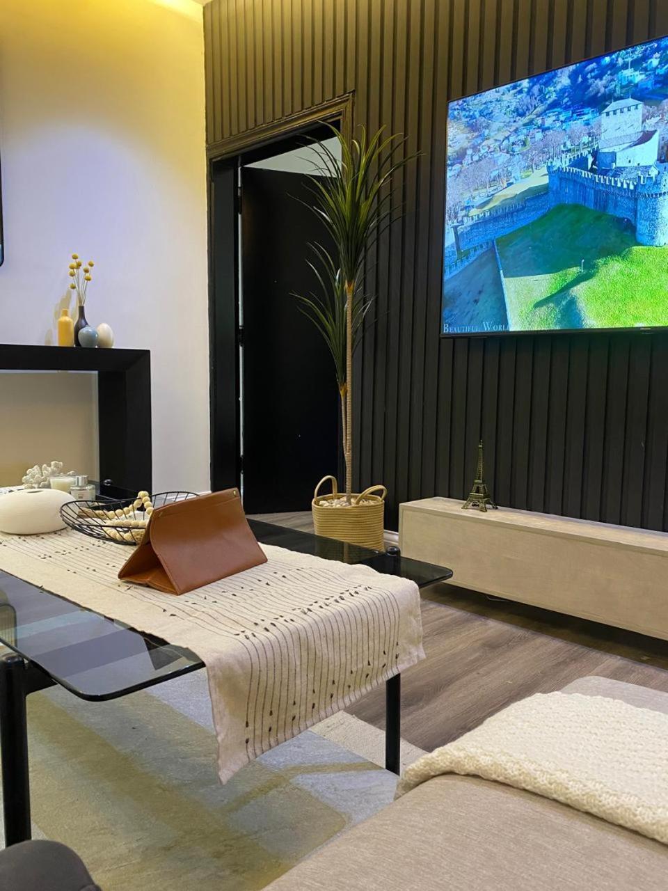 عملية في حطين بغرفة وصالة Apartment Riyadh